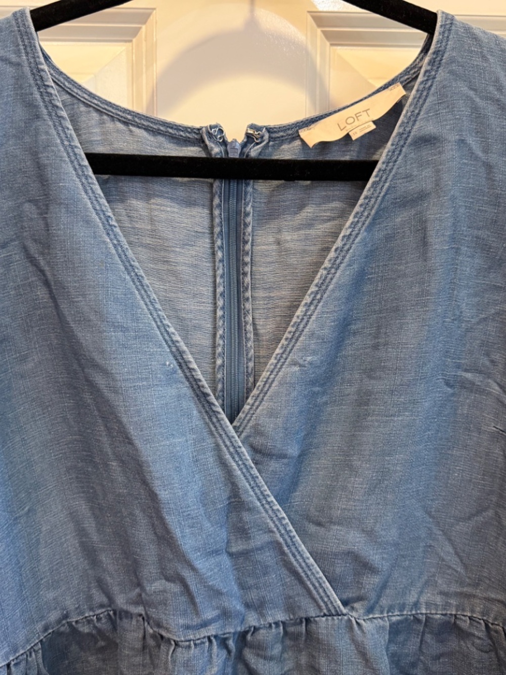 LOFT Denim, Summer, Short Dress with Ruffled Sleeves and V-Neck Collar - Size 14 - Picture 2 of 6